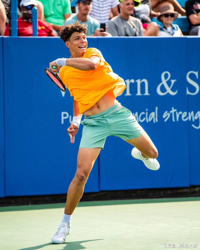 于低谷还是 于低谷还是