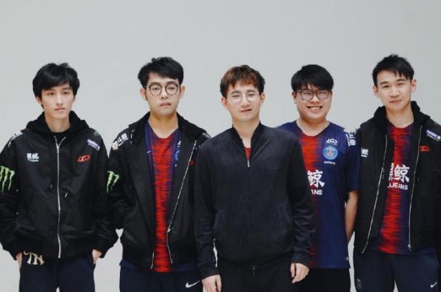 通过共同进 通过共同进